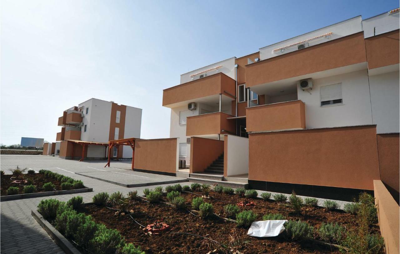 Apartment Mlasina-4 By Interhome Нин Екстериор снимка